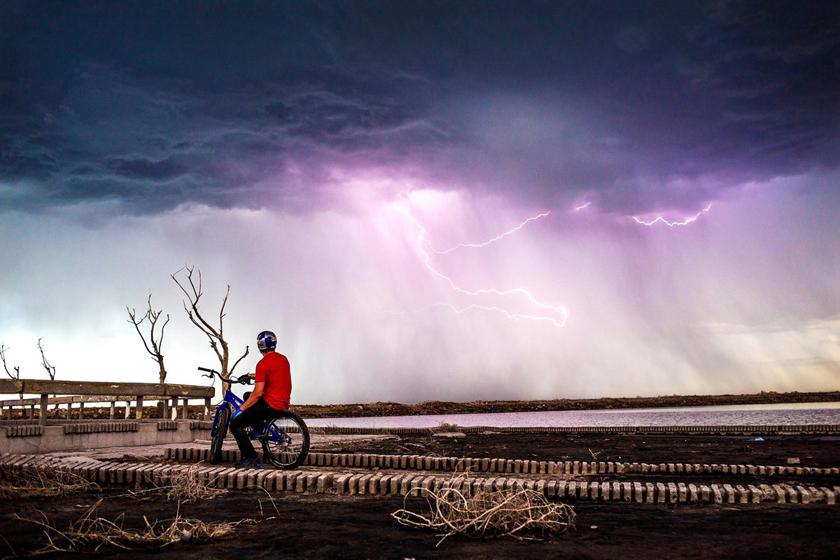 danny-macaskill-epecuen-lightning.jpg