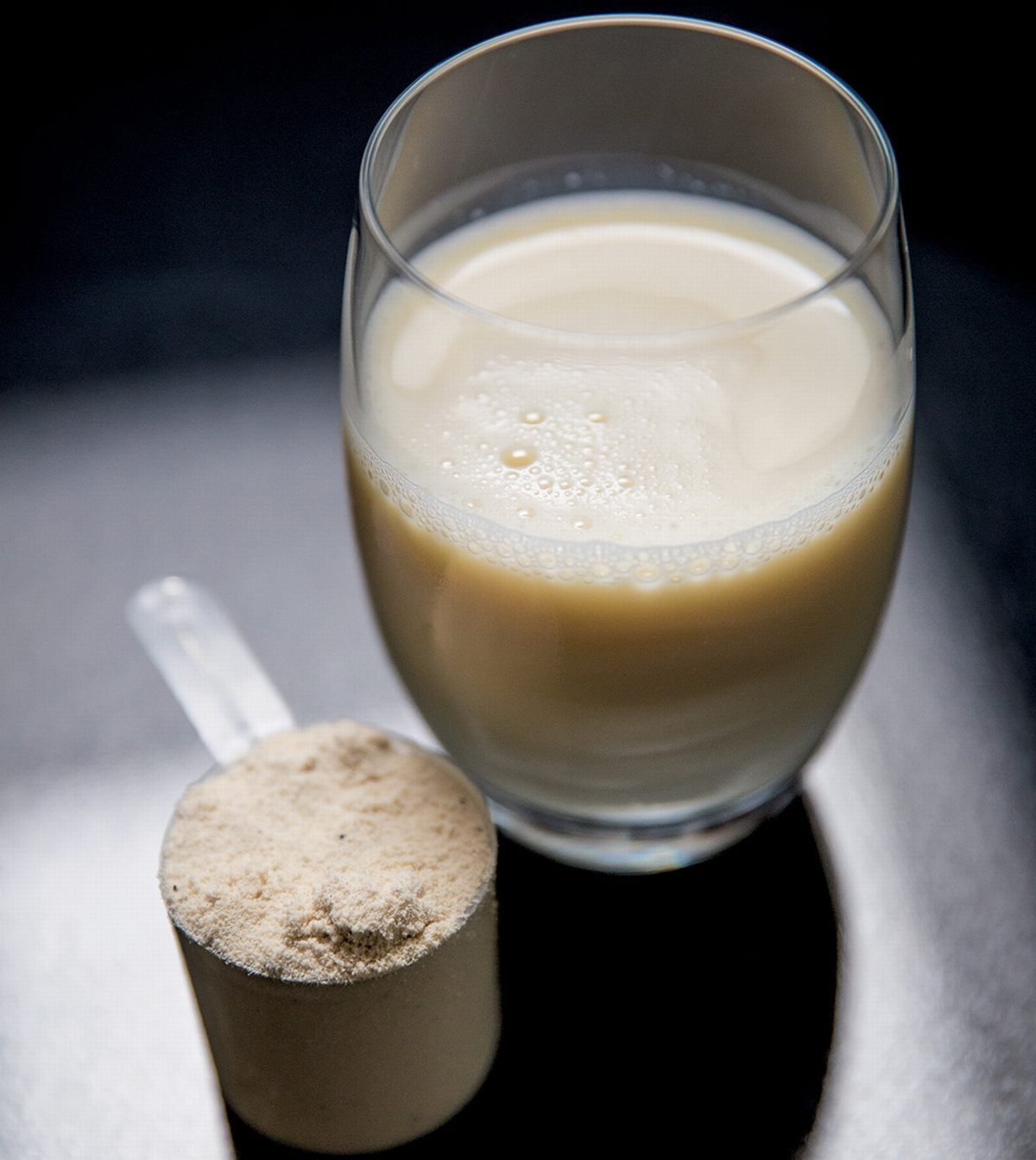 Soy-milk-and-whey-protein.jpg