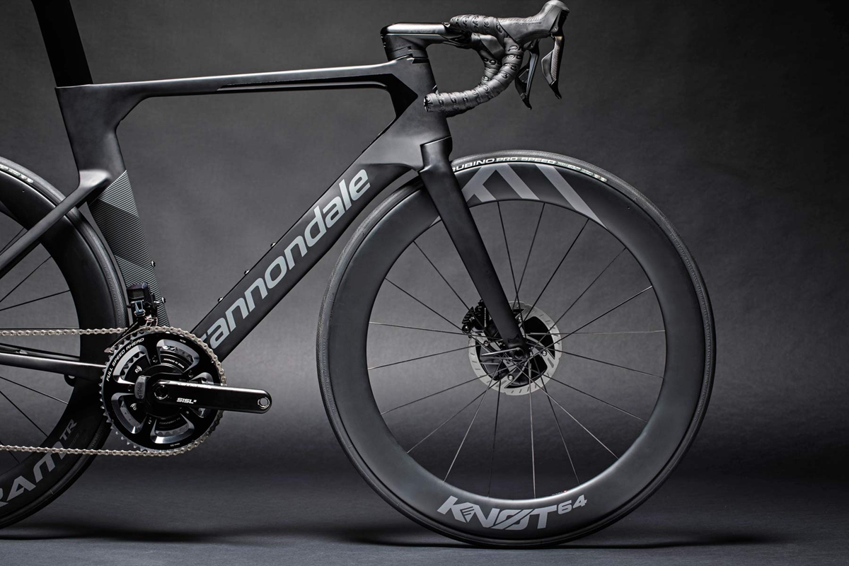Cannondale-SystemSix_carbon-disc-brake-aero-road-bike-Faster-Everywhere_front-end.jpg