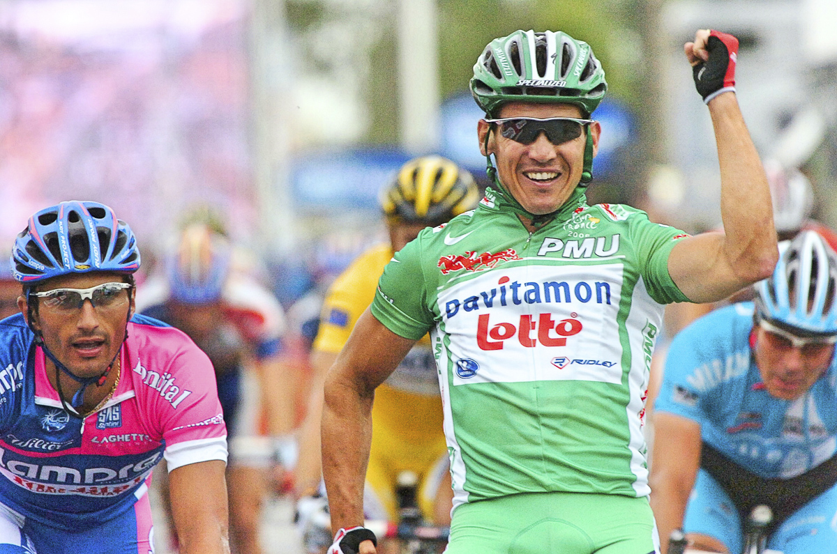 Robbie-McEwen-sprint-green-jersey-Tour-de-France-pic-Sirotti.jpg