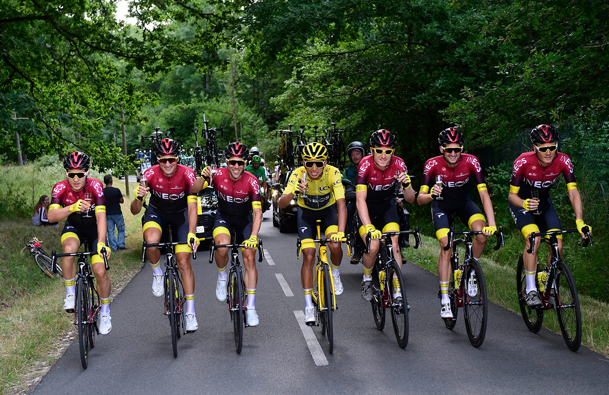 TDF2019St21_team_rcus9e.jpg