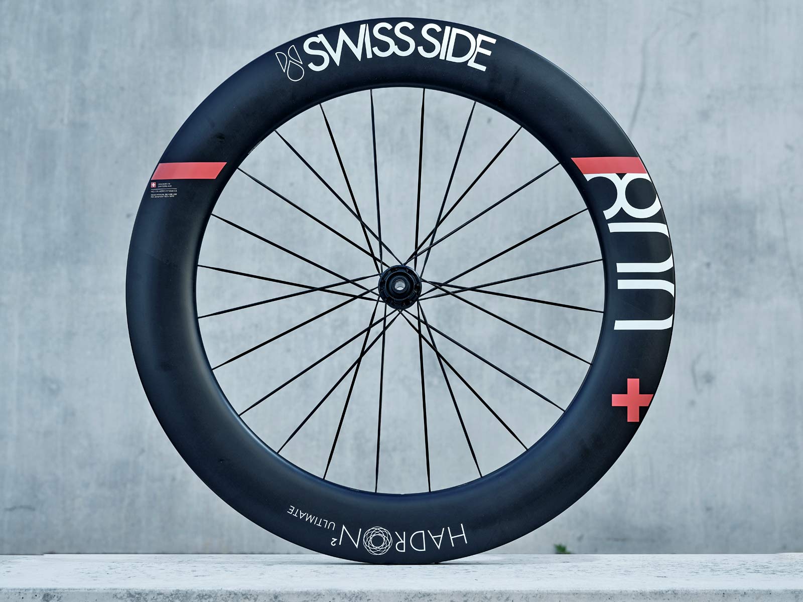 Swiss-Side-Hadron2-Ultimate-aero-road-wheels_aerodynamic-wide-tubeless-deep-carbon-road-bike-wheels_800.jpg