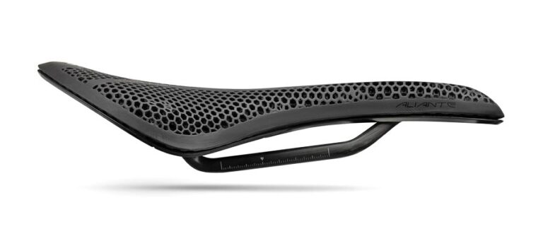 Fizik-Aliante-Adaptive-3D-printed-carbon-endurance-road-bike-saddle_R1-side-profile-768x341.jpg