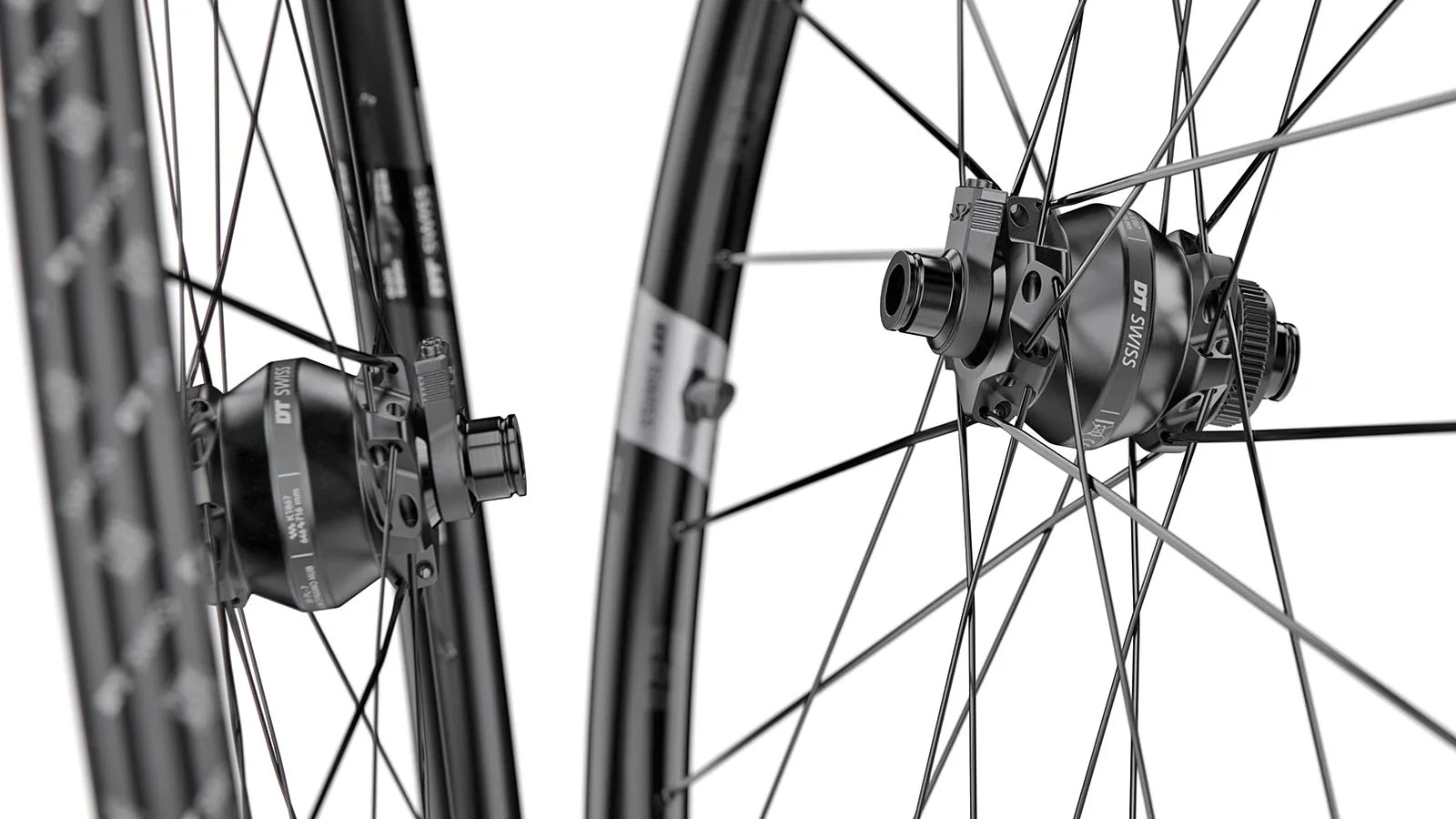 DT-Swiss-Dynamo_350-SP-generator-hub-and-DYN-series-gravel-bike-wheels_hub-details-jpg.jpg