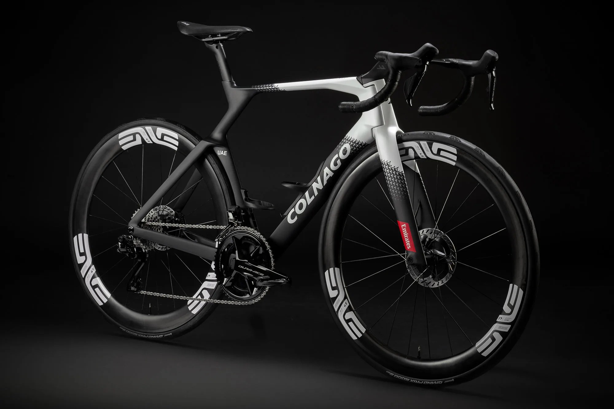 2025-Colnago-Y1Rs-innovative-aero-road-race-bike_UAE-Emirates-team-replica-angled-jpg.jpg