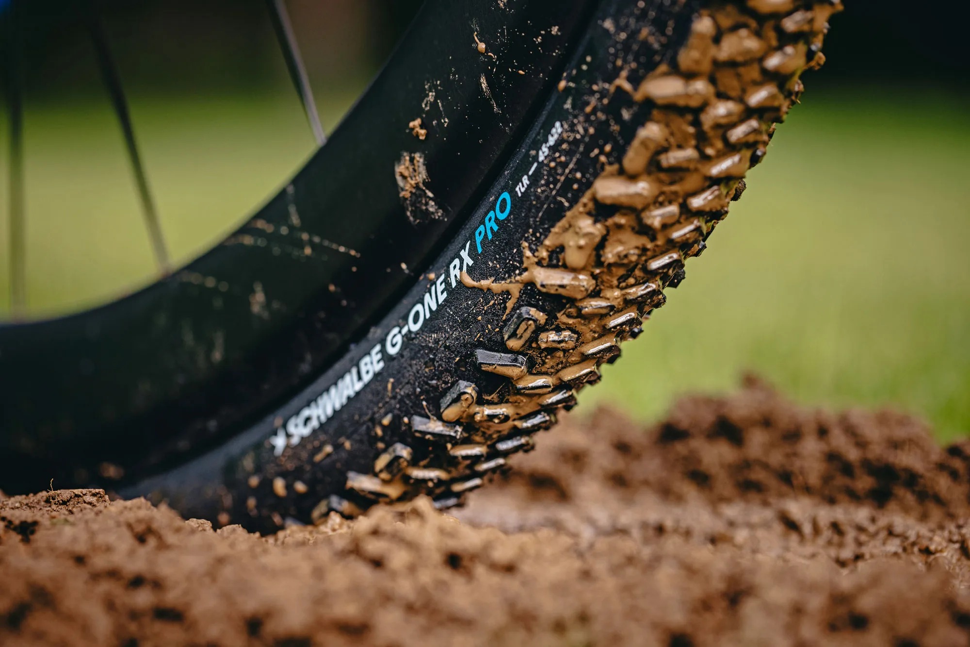 Schwalbe-G-One-RX-Pro-aggressive (3).jpg